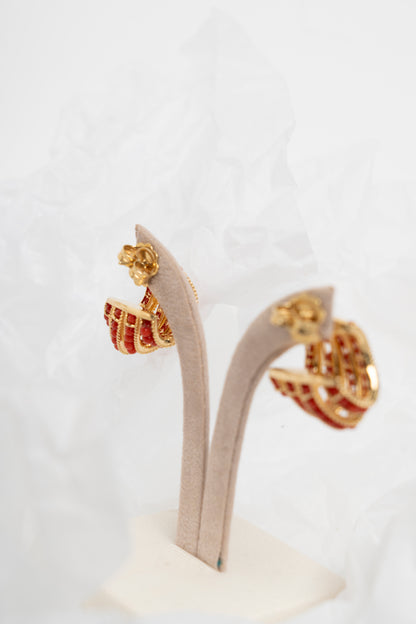 SOARA - ORECCHINI A SALIRE IN ARGENTO DORATO E CORALLO