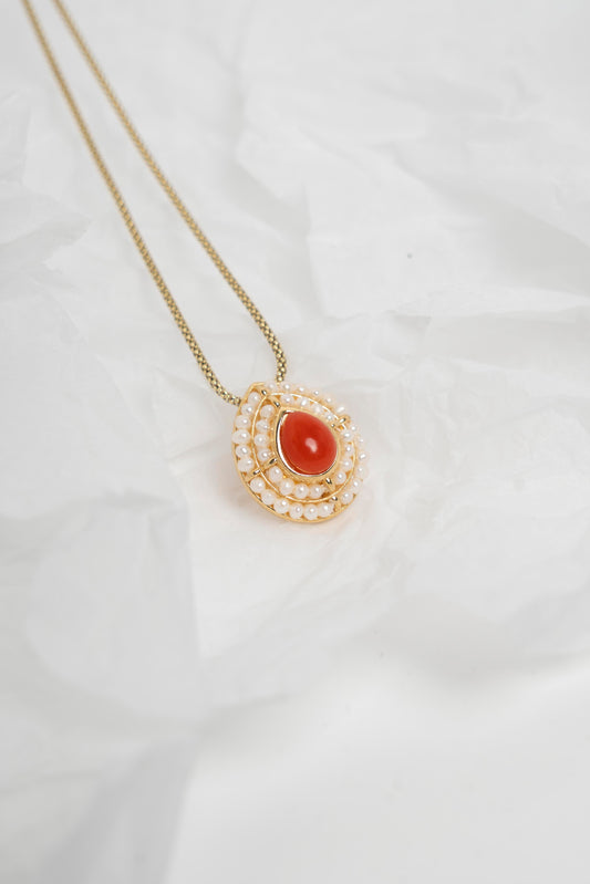 SOARA - COLLANA CON PENDENTE A GOCCIA CORALLO E PERLE