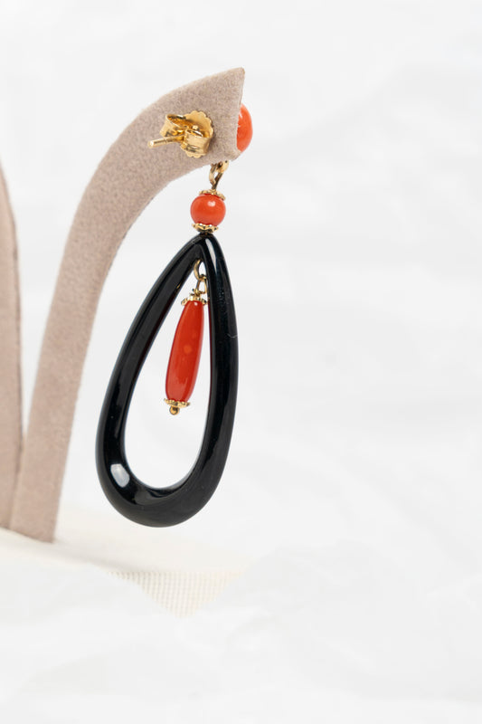 SOARA - ORECCHINI PENDENTI  A GOCCIA ONICE E CORALLO