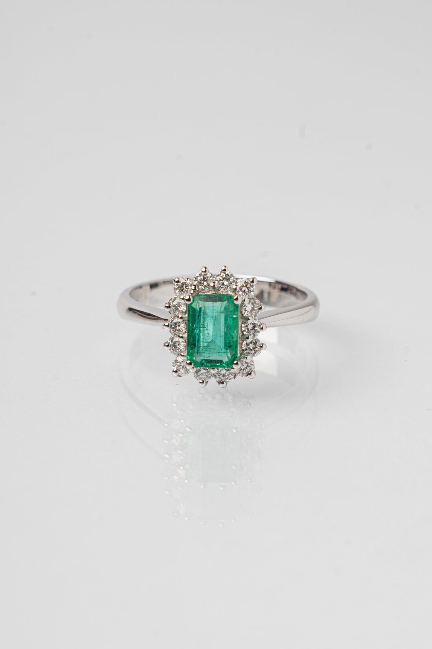 SAR GIOIELLI - ANELLO SMERALDO E DIAMANTI