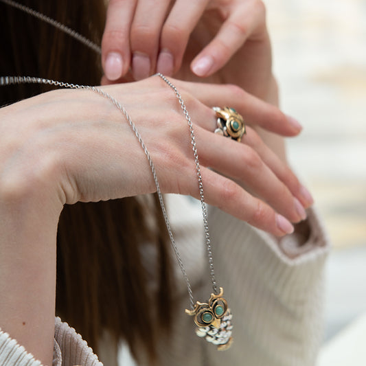 COLLANA CIVETTA CON OCCHI IN RADICE DI SMERALDO BRONZO E ARGENTO