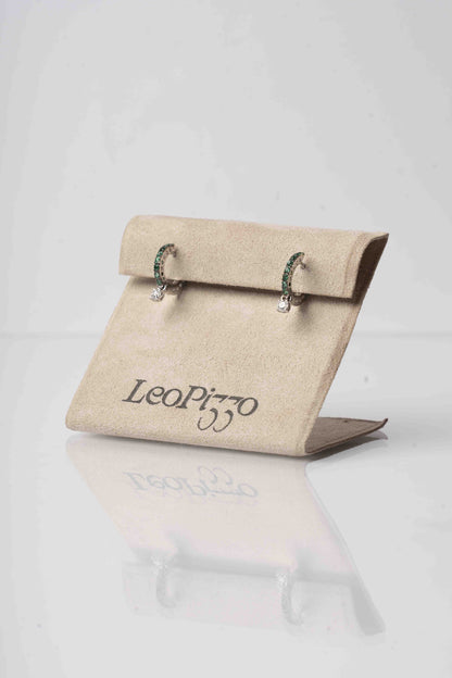 LEO PIZZO - ORECCHINI CERCHI ORO BIANCO CON SMERALDI E DIAMANTE PENDENTE