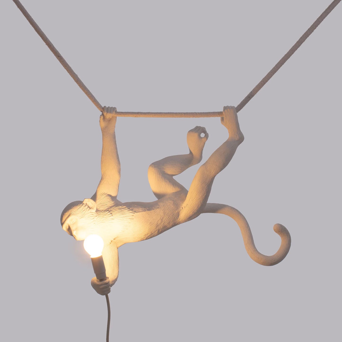 LAMPADA IN RESINA MONKEY LAMP SWING WHITE