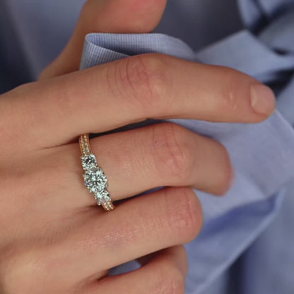 TI SENTO - ANELLO ARGENTO DORATO TRILOGY CON DIAMANTI LATERALI
